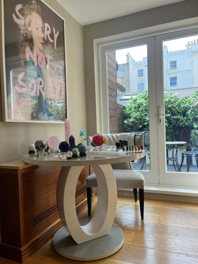 Mansion Queensberry Лондон Екстериор снимка