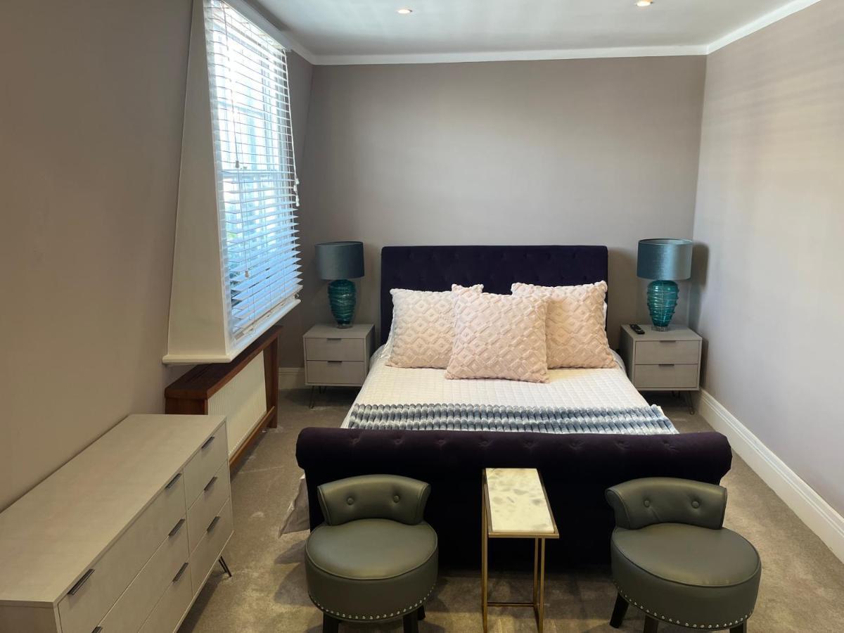 Mansion Queensberry Лондон Екстериор снимка